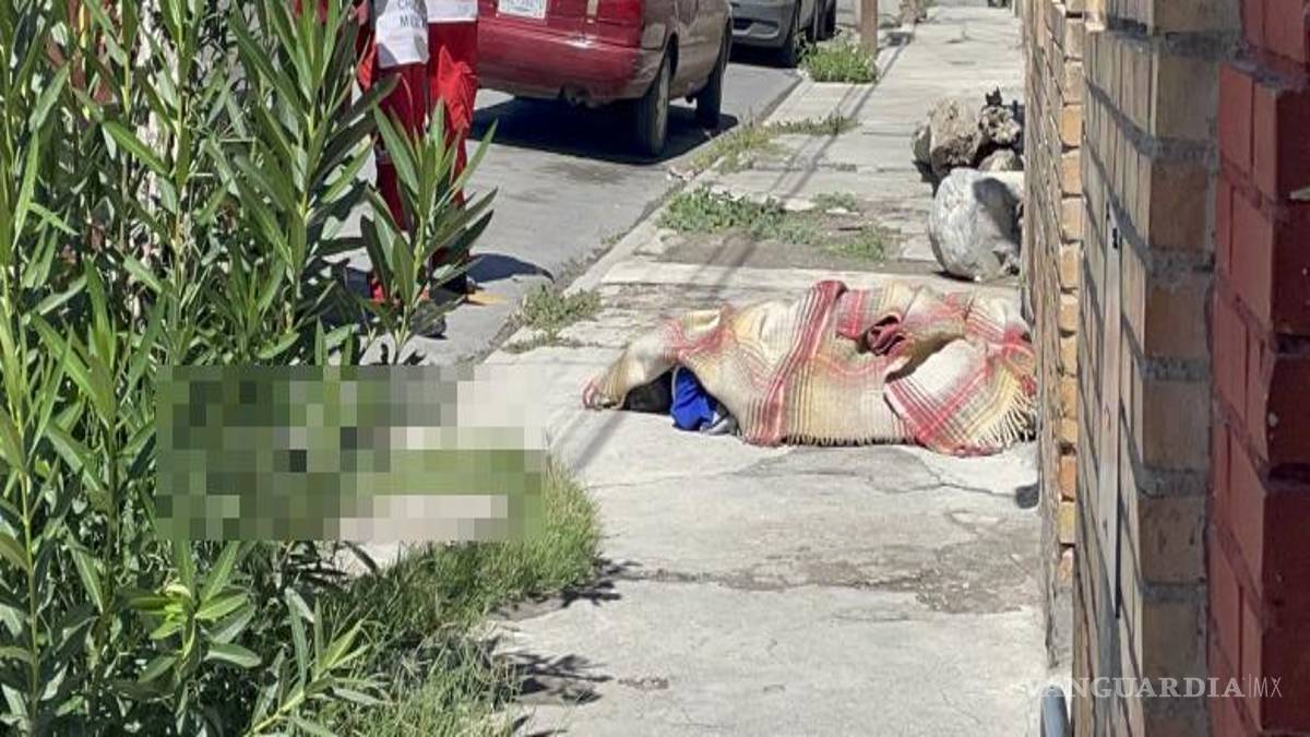 $!Autoridades municipales y de la Fiscalía General del Estado acordonaron el área para realizar las diligencias correspondientes.