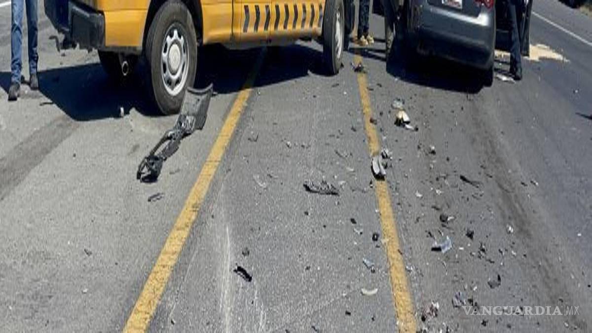 $!La camioneta involucrada intentó retornar en zona prohibida, provocando el accidente.