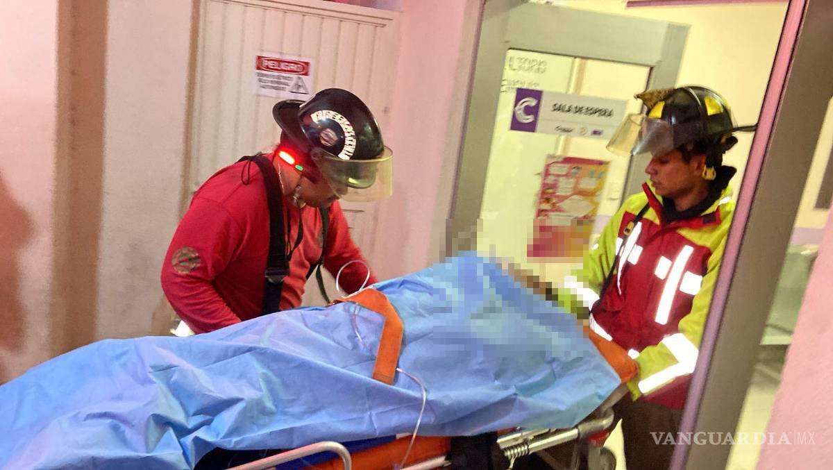 $!El hombre fue trasladado de urgencia al centro de salud tras sufrir la amputación de su pie izquierdo.