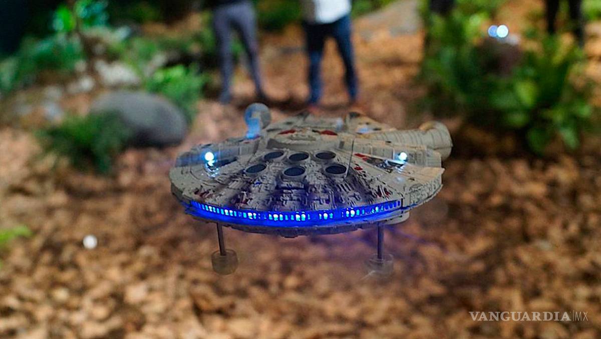 $!¿Fanático de Star Wars?, llegan los drones del X-Wing, Speeder Bike y el Halcón Milenario