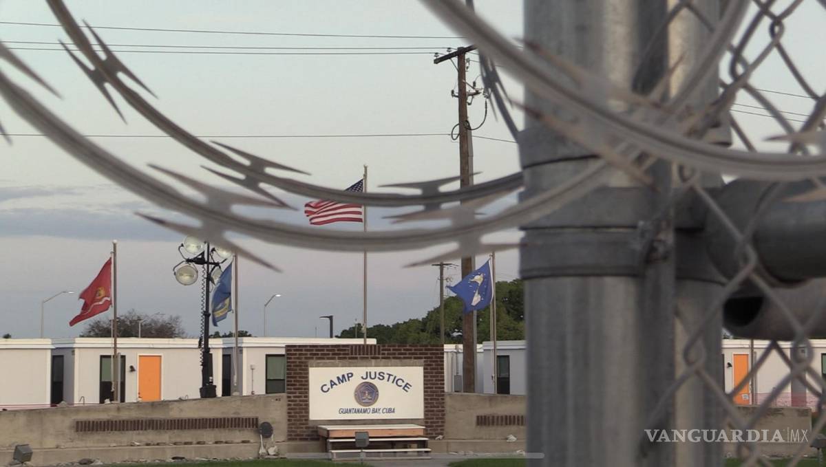 $!Ould Slahi, que llegó a Guantánamo en agosto de 2002, dice haberse liberado ya del “odio” experimentado durante los primeros años posteriores a su liberación en 2016