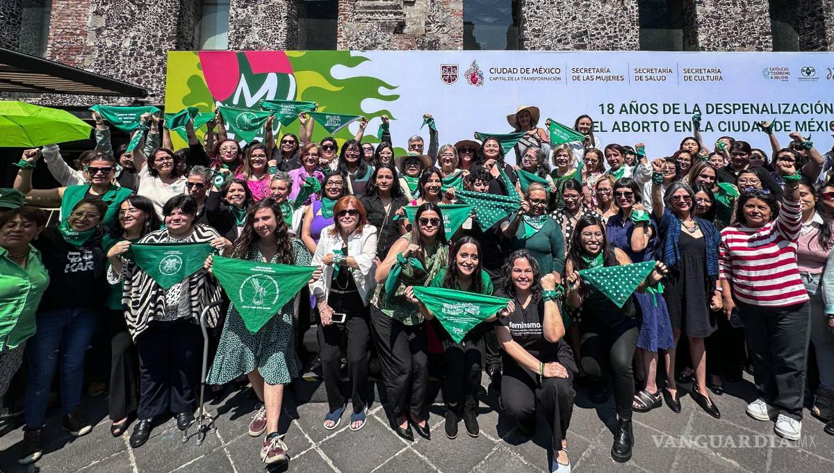 $!CIUDAD DE MÉXICO, 24ABRIL2025.- Ana Francis, secretaria de cultura; Eréndira Regina Fonseca, representante derechos reproductivos Honduras; Aide García, católicas por el derecho a Decidir; Rebeca Ramos, directora de Gire encabezaron la ceremonia por los 18 años de la despenalización del aborto en la Ciudad de México | Foto: Cuartoscuro