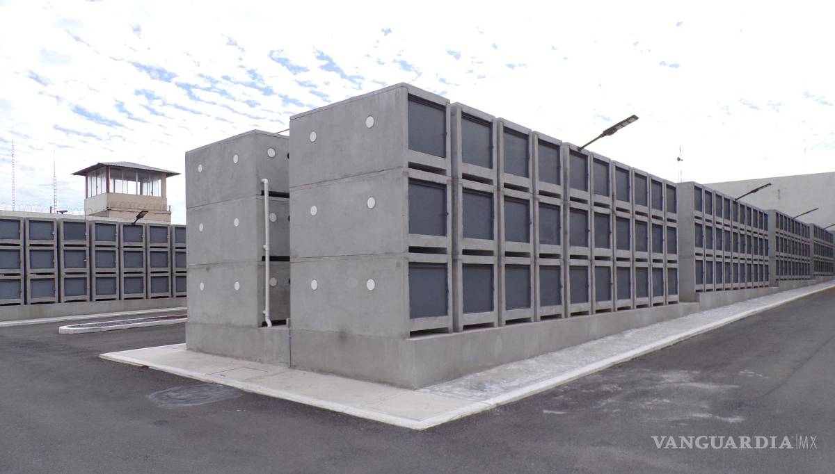 $!Gavetas del Centro Regional de Identificación Humana en las que se resguardan los cuerpos y restos sin identificar o en proceso de identificación.