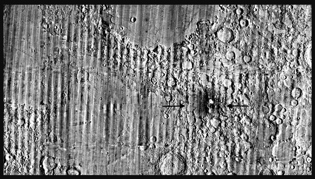 $!Un científico de la NASA descubrió por casualidad en imágenes de la Luna el mayor cráter recién formado identificado hasta ahora en el sistema solar.