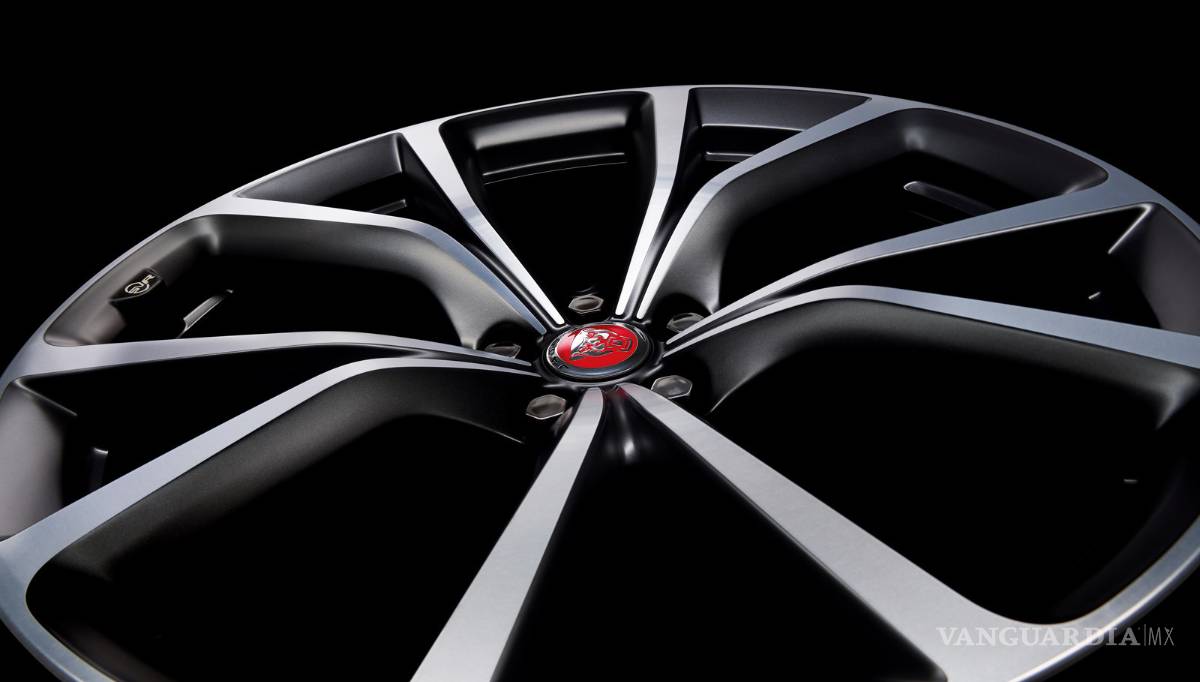 $!Jaguar F-Pace SVR, SUV con 550 CV, tracción total y diseño espectacular