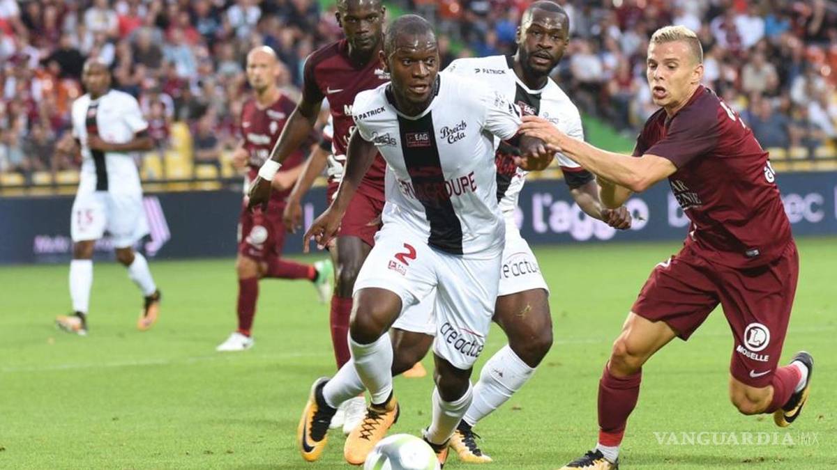 Fanáticos le piden a jugador que lesione a Neymar