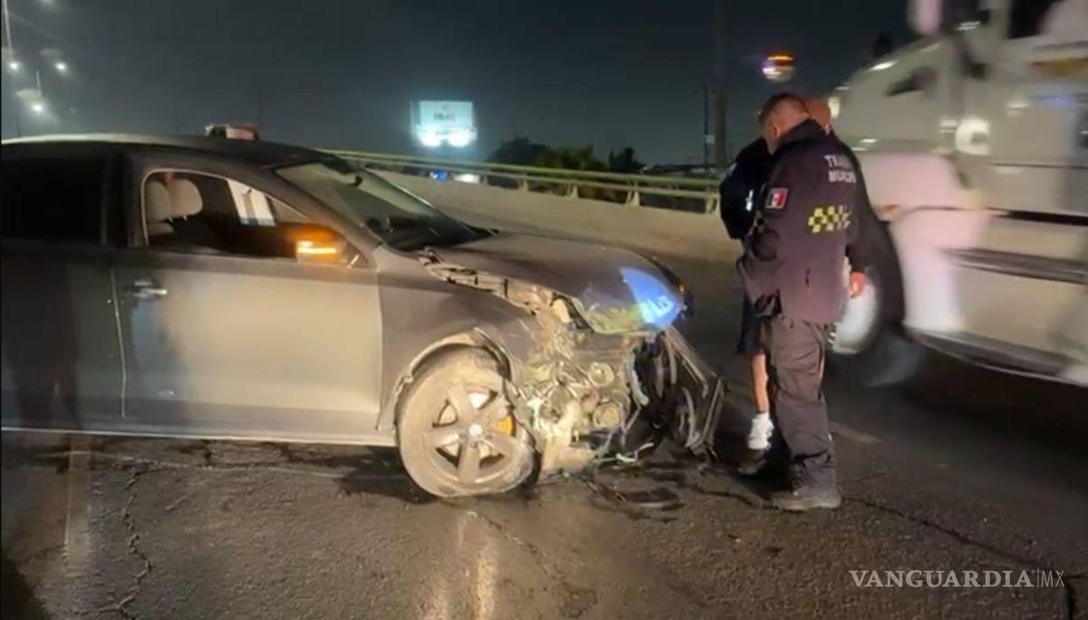 $!El conductor fue detenido tras confirmarse que manejaba en estado de ebriedad.