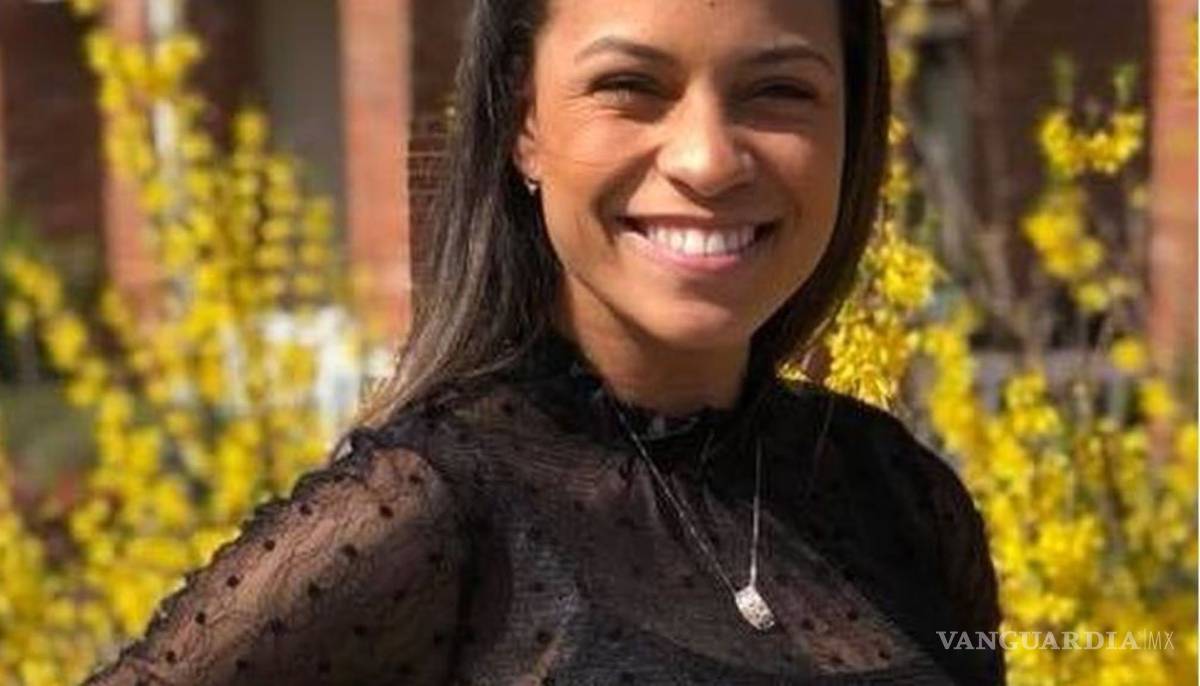 $!Envío mensajes a diario al celular de su padre muerto, así le respondieron años después