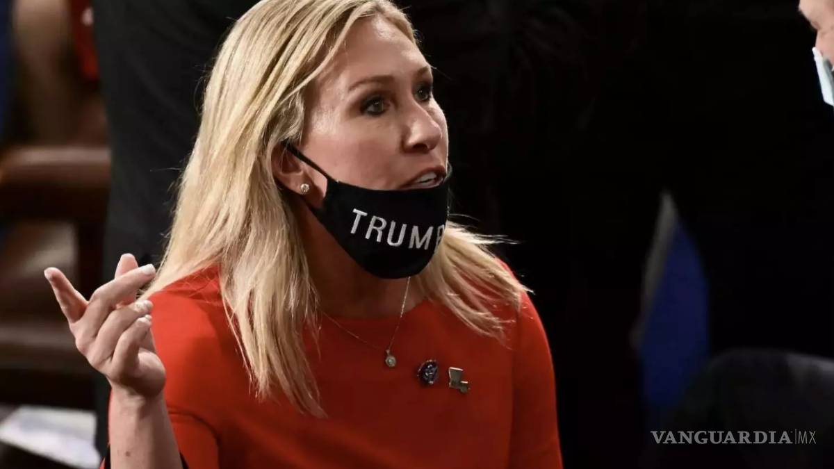 Twitter suspende la cuenta de Marjorie Taylor Greene, diputada elegida por votos de QAnon