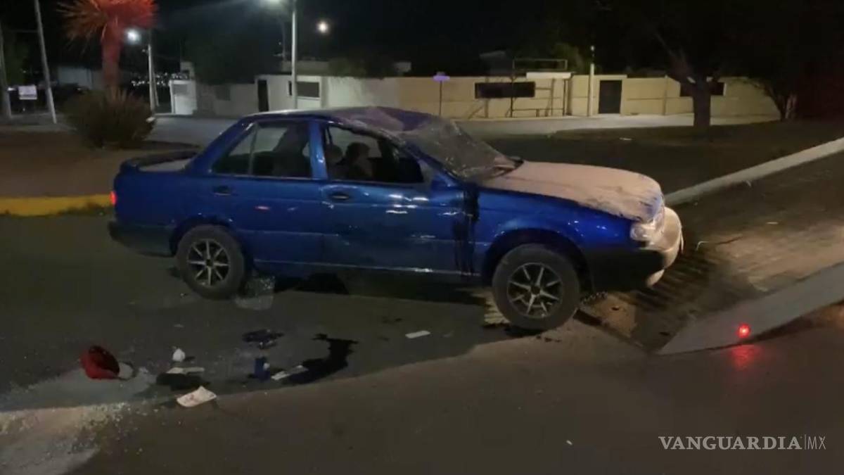 Volcado y abandonado: conductor huye tras aparatoso accidente en Saltillo