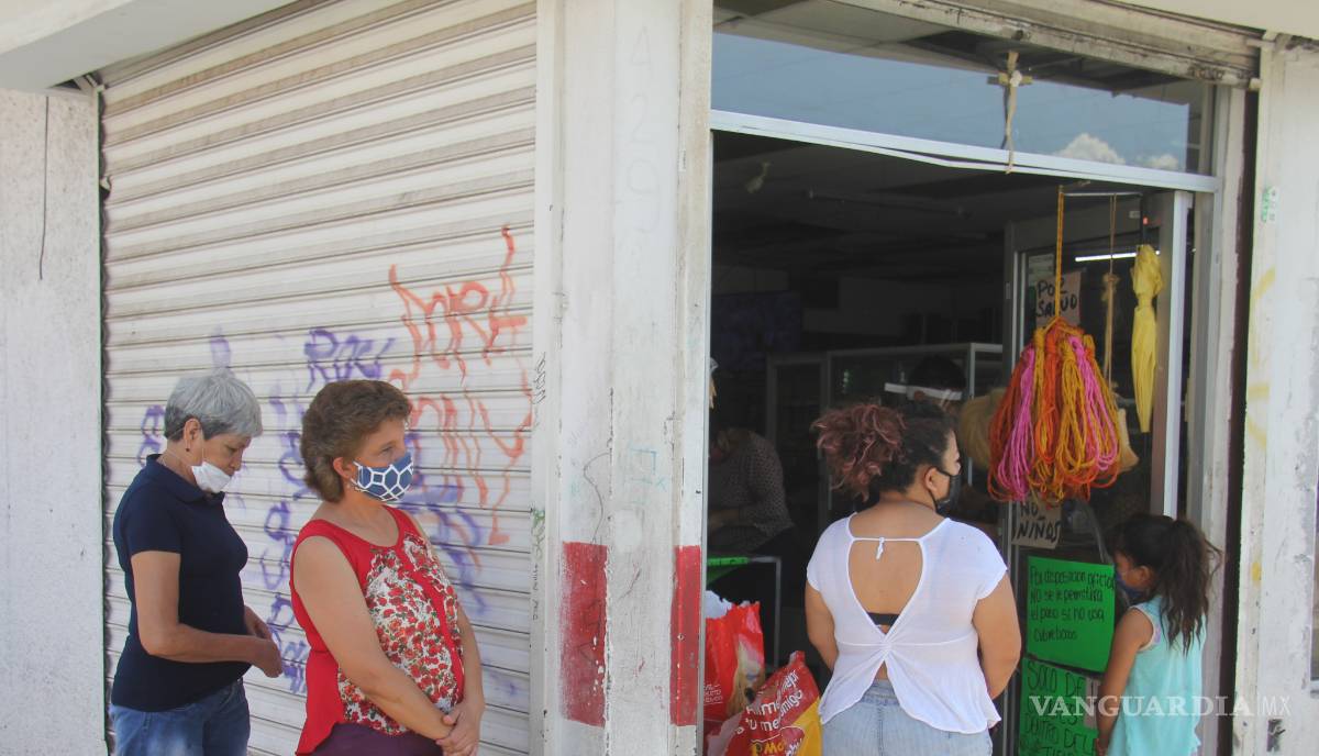 $!Acatan colonias de Saltillo cierre de comercios no esenciales