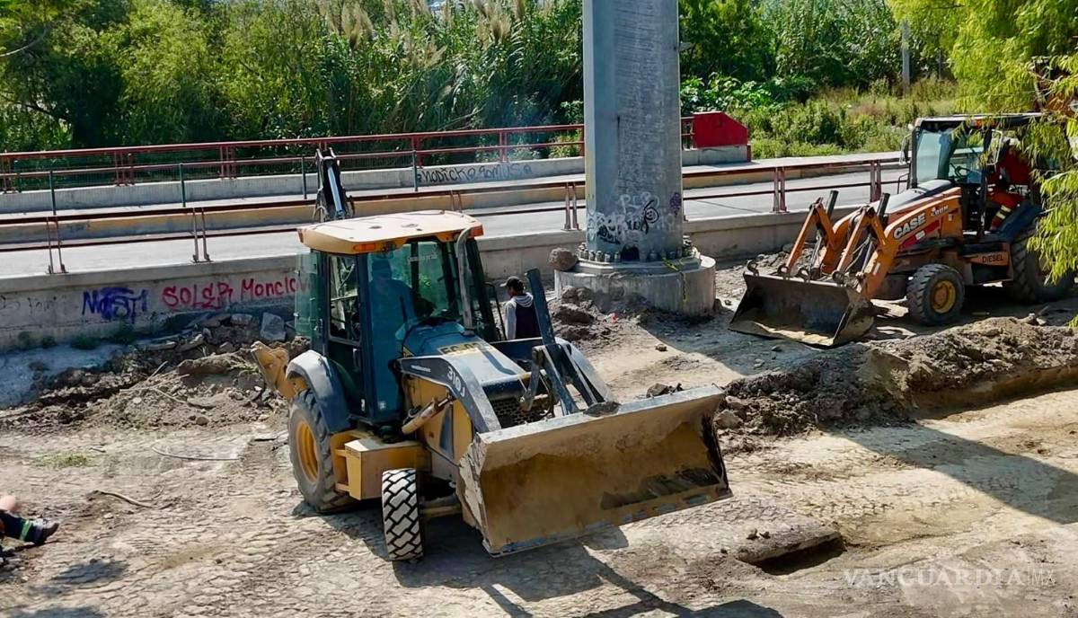 $!Las excavaciones alcanzan aproximadamente tres metros de profundidad, lo que dificulta las labores de rehabilitación.