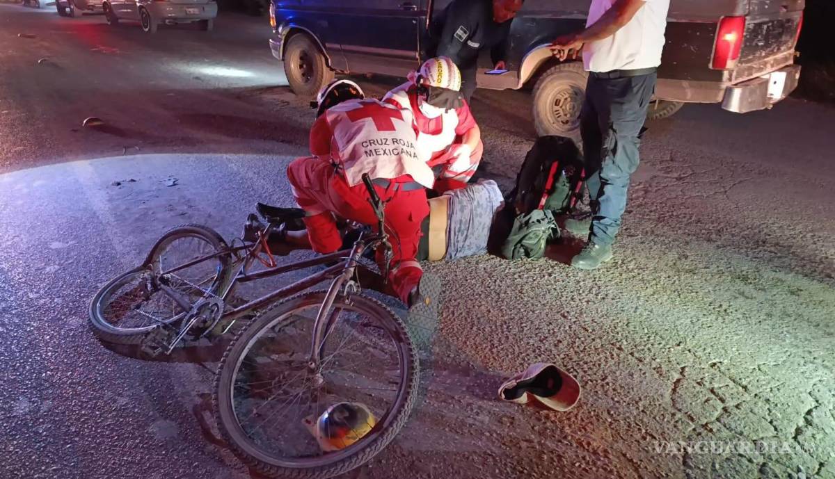 $!El ciclista sufrió lesiones en el pie izquierdo y fue trasladado al Centro de Salud.