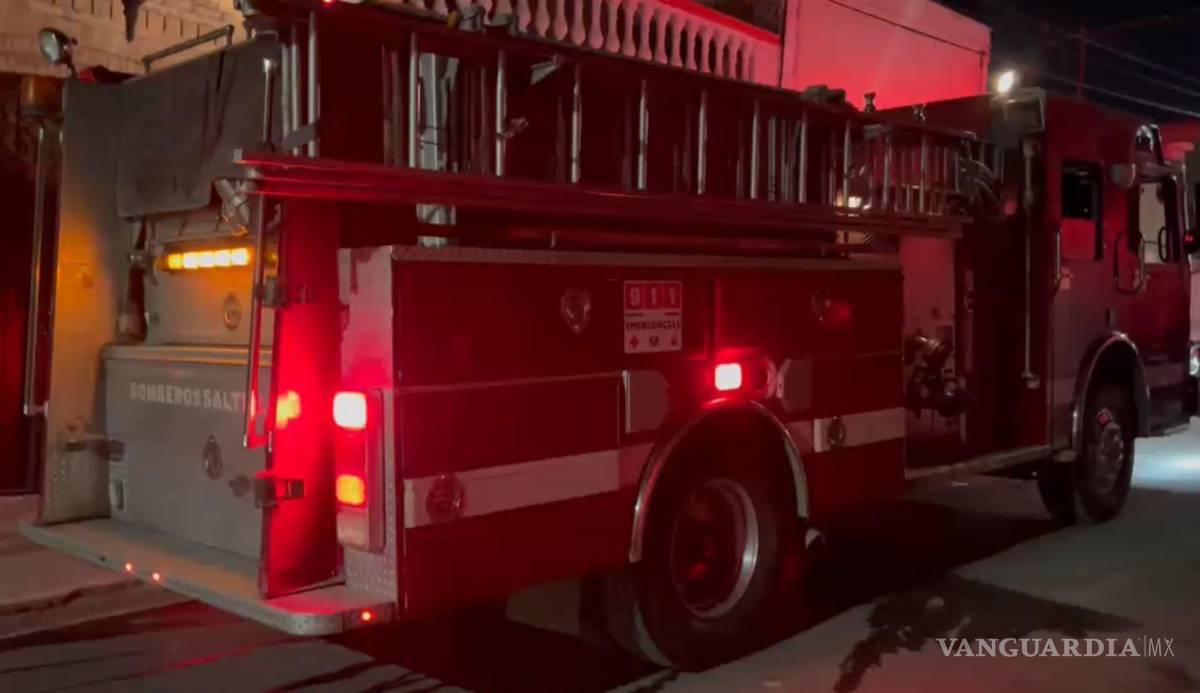 $!Tras varios minutos de intensas maniobras, cuerpos de emergencia lograron controlar el incendio sin que se reportaran personas lesionadas, mientras se realizaban inspecciones para descartar riesgos adicionales en la zona.