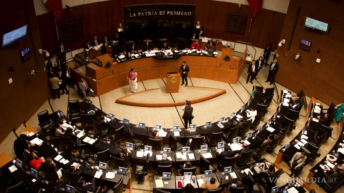 A favor empresarios de reformas al outsourcing: Batres