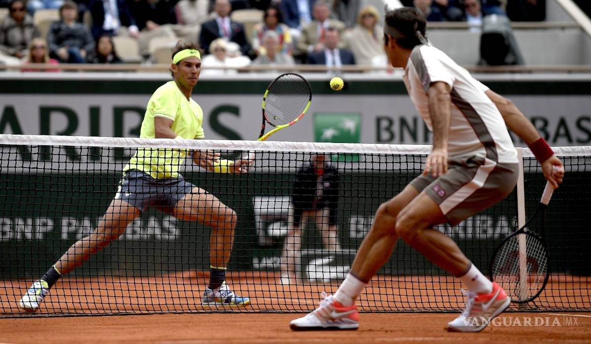 $!Rafael Nadal vence sin problemas a Roger Federer y alcanza su doceava Final en Roland Garros