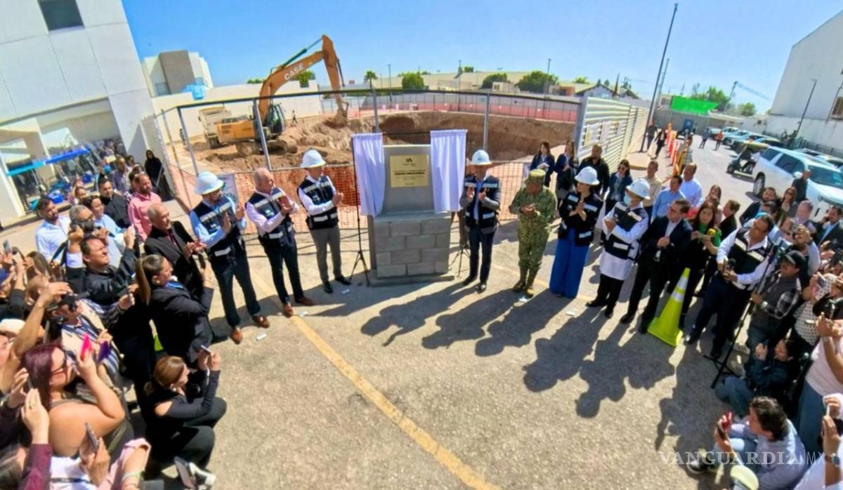 $!Funcionarios estatales y representantes del sector salud destacaron el impacto de la inversión en atención médica especializada.