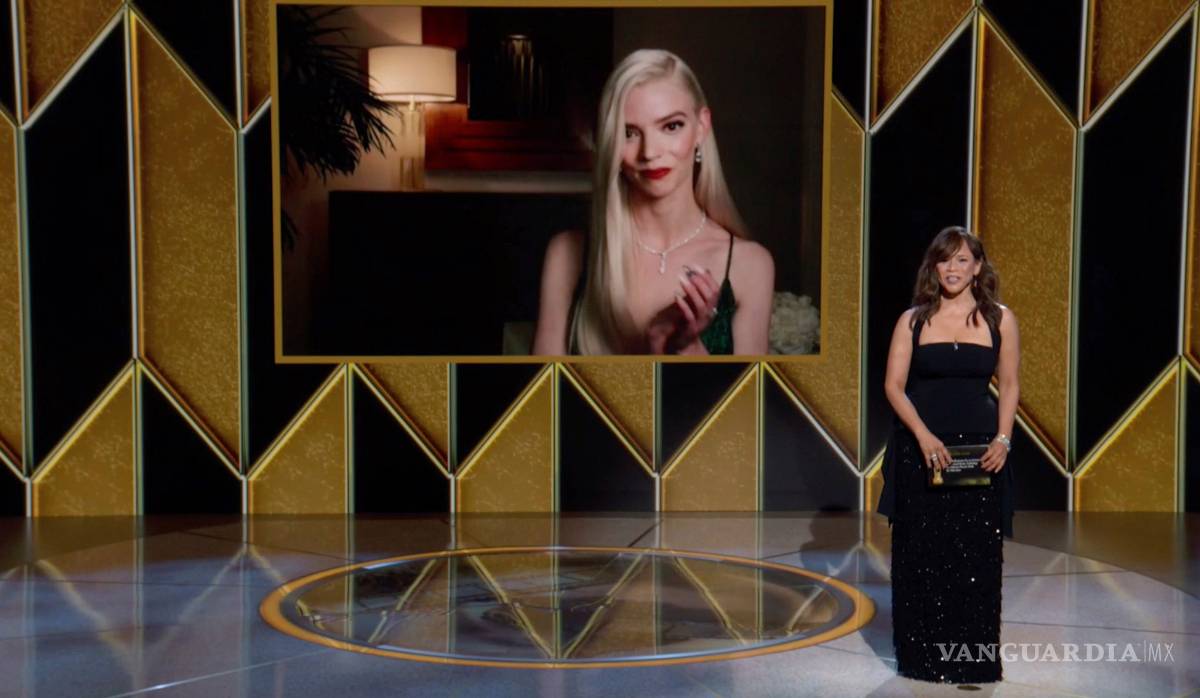 $!Chloé Zhao y Anya Taylor-Joy, mujeres hacen historia en los Globos de Oro 2021