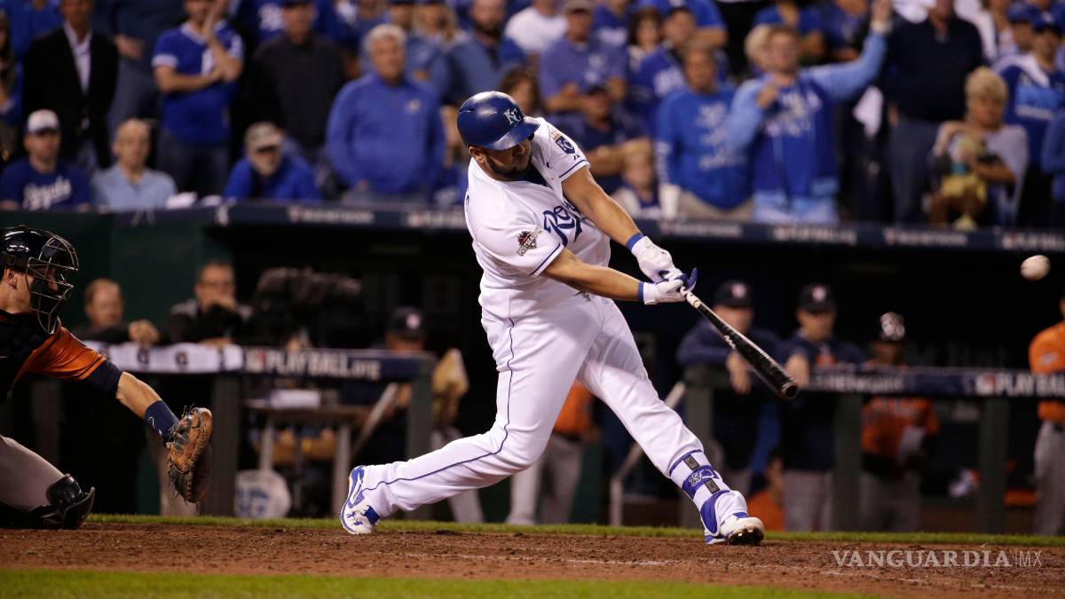 Reales de Kansas City vencen 7-2 a los Astros de Houston