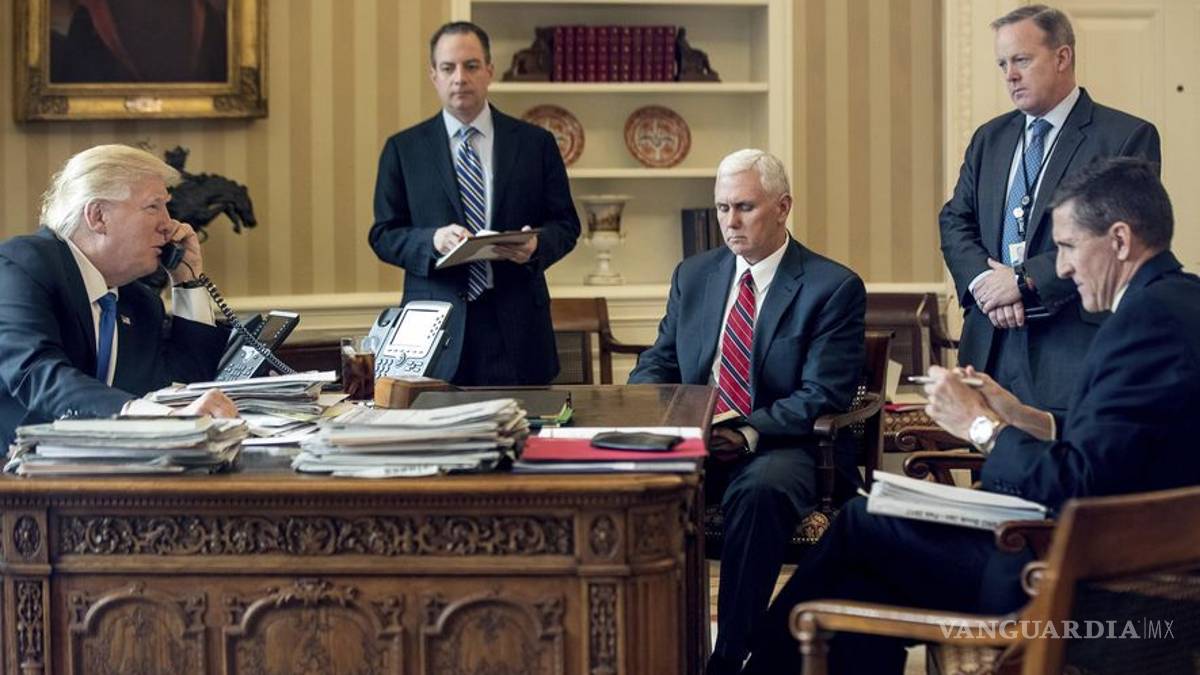 Casa Blanca rechaza disculpas de Bannon por participar en libro sobre Trump