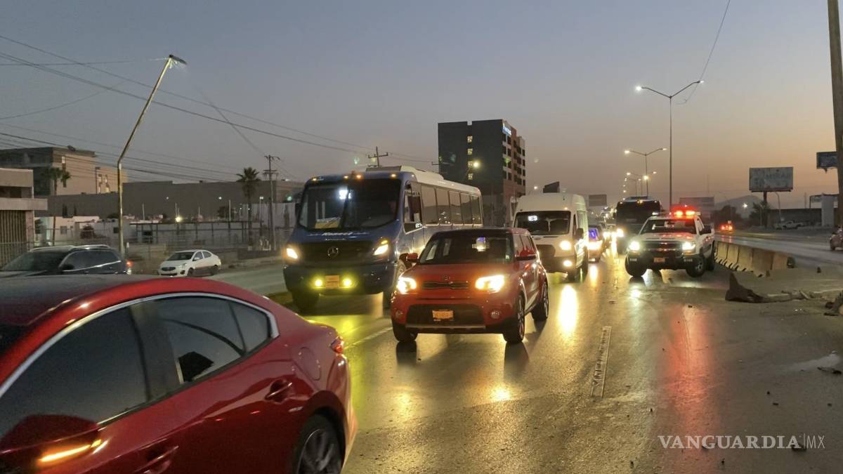 Accidente paraliza el tráfico en importante bulevar de Saltillo
