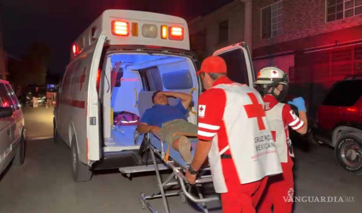 $!El hombre cayó de la cuatrimoto cuando circulaba como copiloto por calles de la colonia Asturias.
