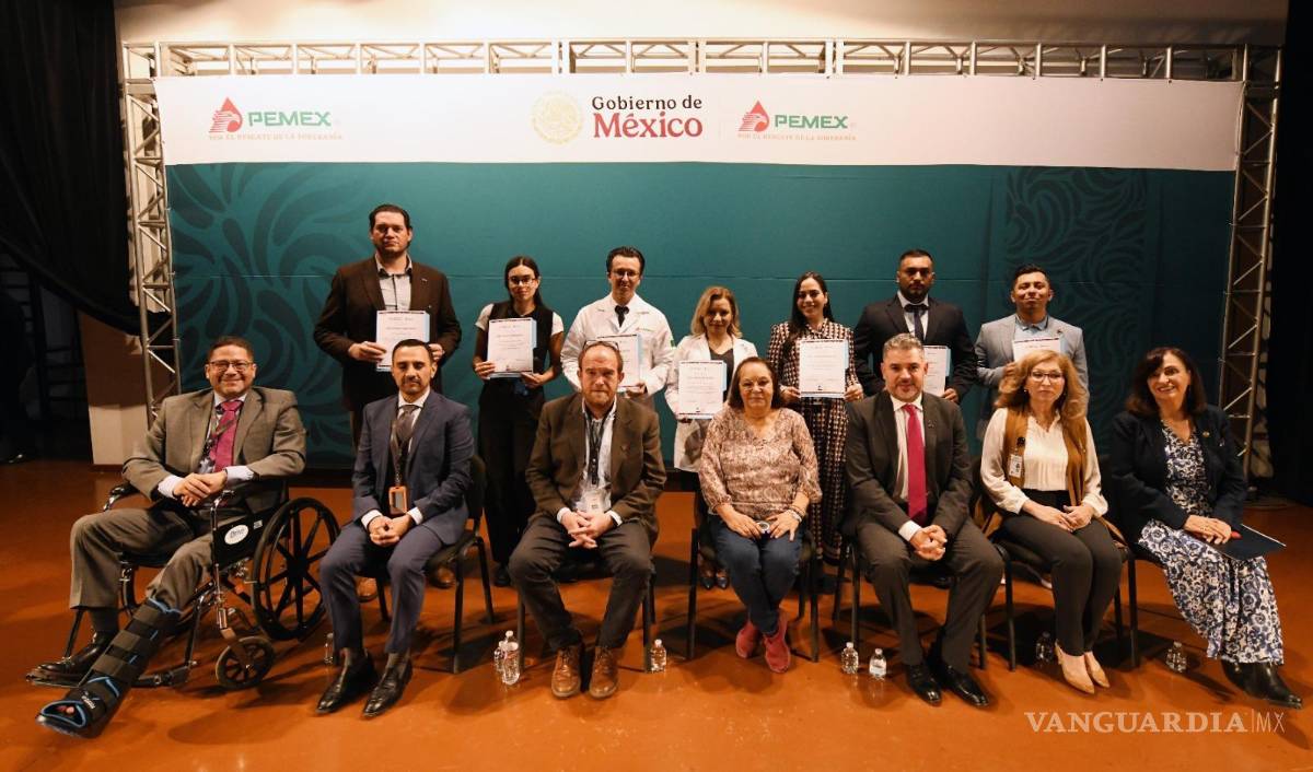 $!Pemex forma a 291 médicos especialistas y gradúa a 283 residentes; destacan excelencia académica