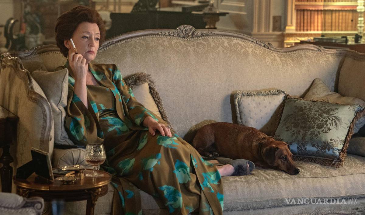 $!En esta imagen proporcionada por Netflix, Lesley Manville como la princesa Margarita en una escena de The Crown.