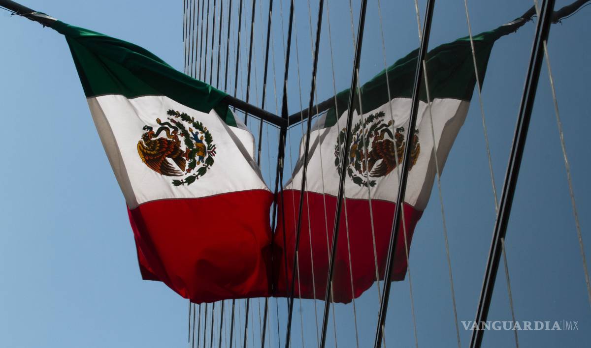 $!10 datos que quizá no sabías de la Bandera Mexicana