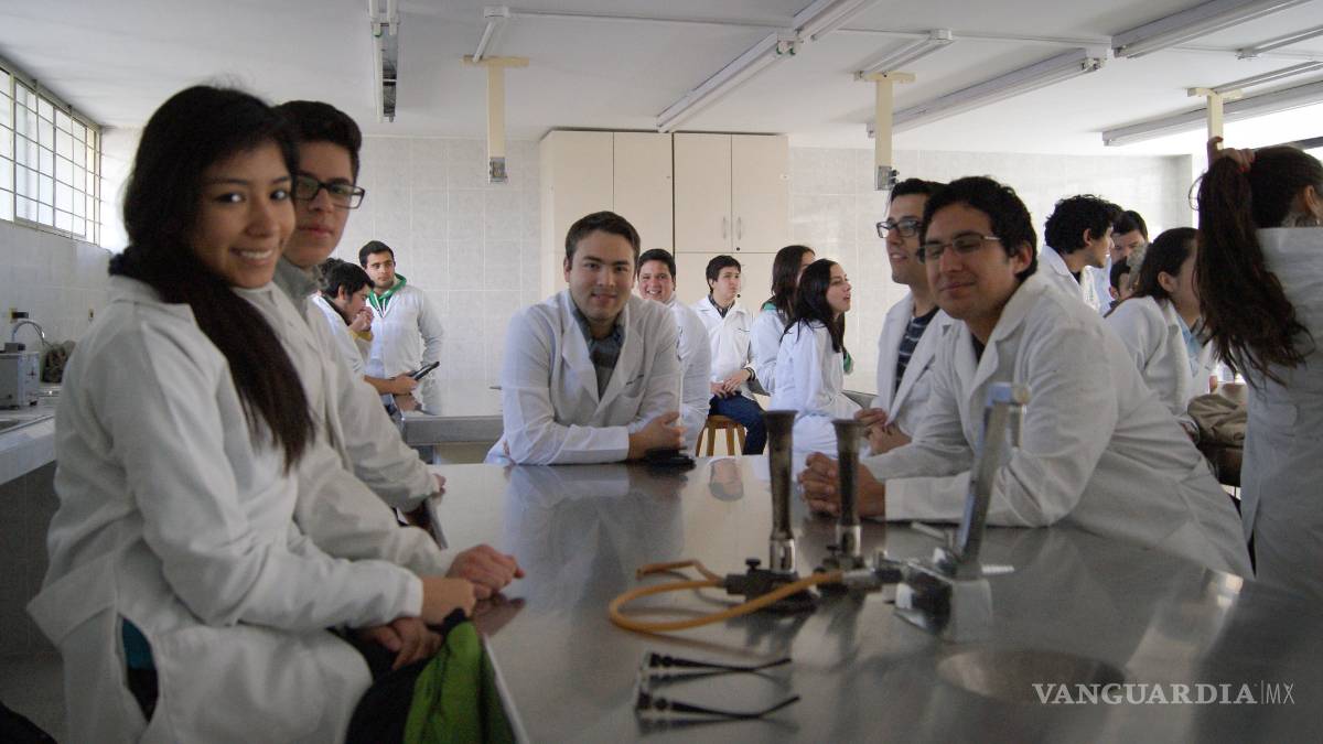 Se suma Facultad de Medicina de Saltillo a jornada de vacunación contra el coronavirus