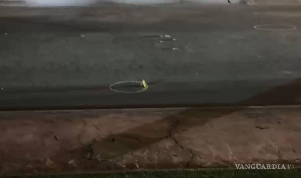 $!En el lugar se hallaron casquillos percutidos e impactos en la fachada y un vehículo.