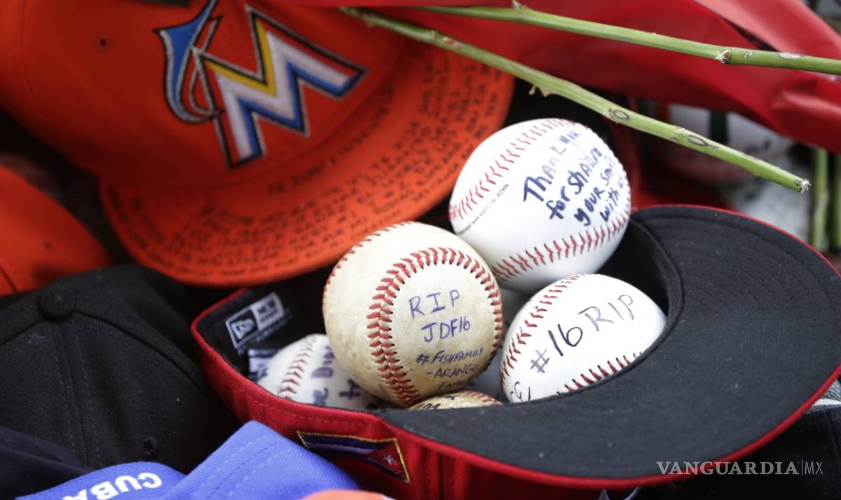 $!Así fue como los Marlins y fanáticos dieron el último adiós a José Fernández