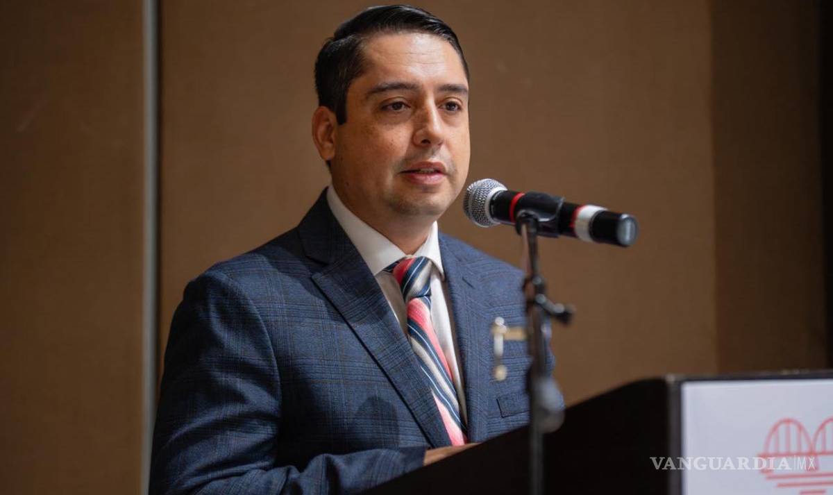 $!Guillermo Nicolás López Elizondo asumió la presidencia del organismo notarial.