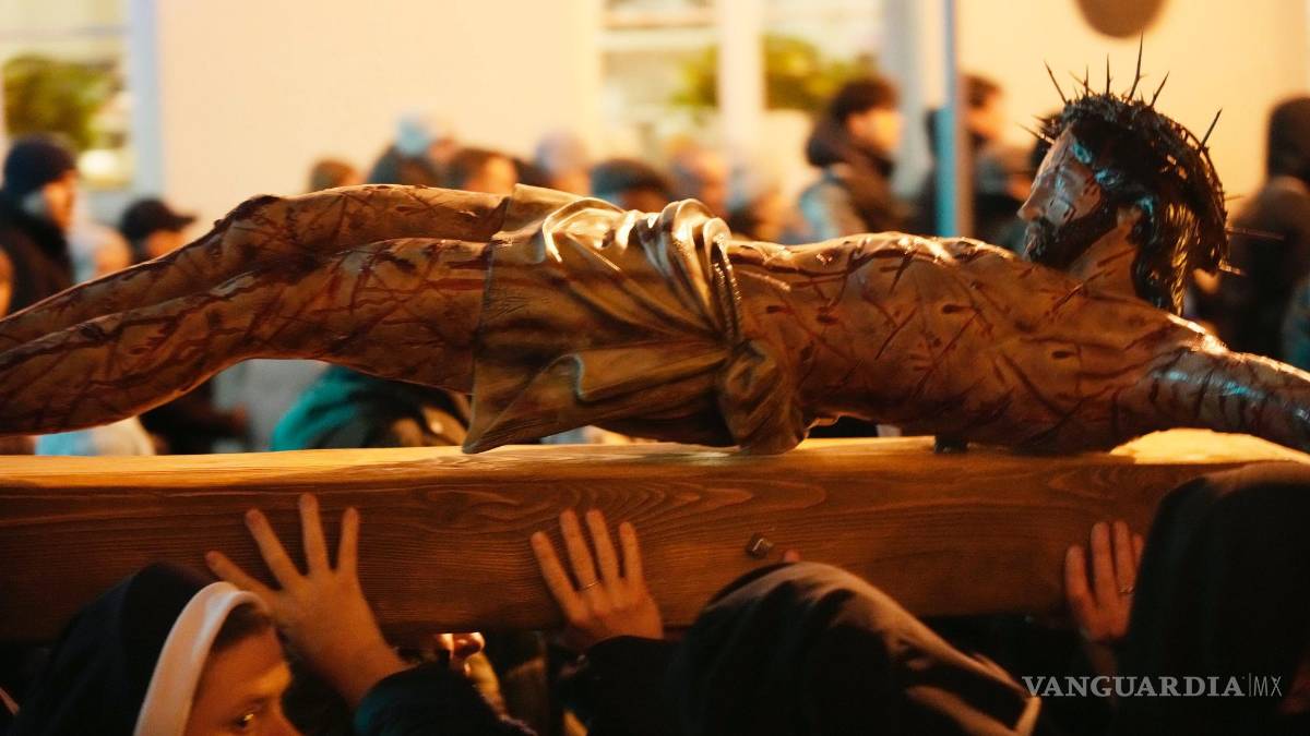 Estas son las 43 imágenes de las representaciones del Viernes Santo que atraparon la atención en el mundo (fotos)