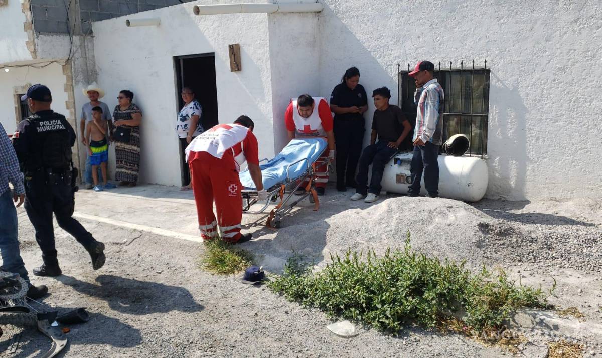 $!Los paramédicos de la Cruz Roja atendieron a los lesionados.
