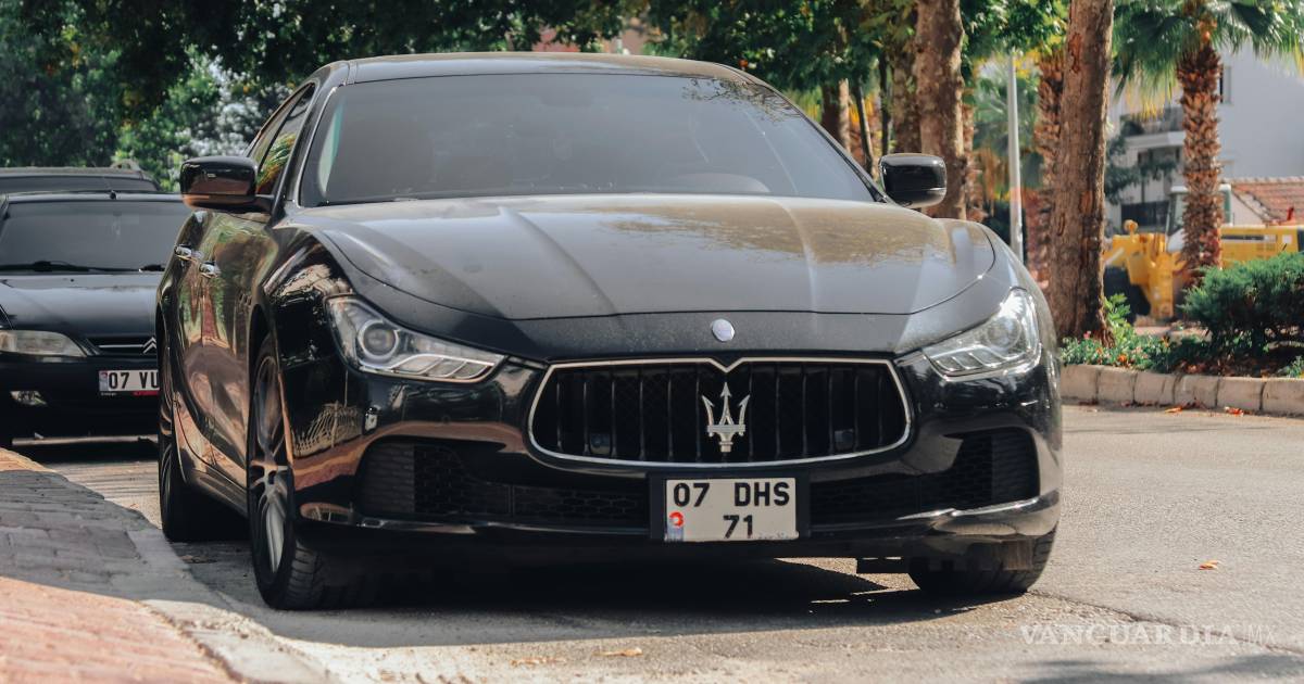 Autos italianos de lujo: la innovación sostenible de Maserati Folgore
