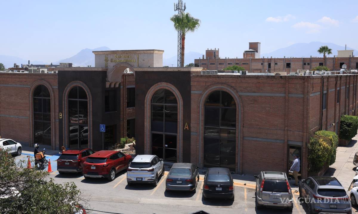 $!En Saltillo, el costo promedio de una consulta con médico especialista en el sector privado oscila entre 800 y 1,200 pesos, aunque en algunas áreas puede superar los 1,500 pesos.