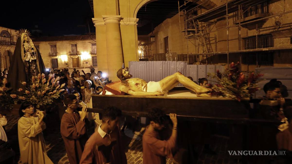 Estas son las 43 imágenes de las representaciones del Viernes Santo que atraparon la atención en el mundo (fotos)