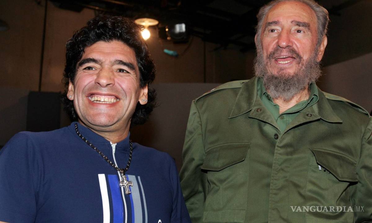 $!"Fue como mi segundo padre": Maradona llora la muerte de Fidel Castro