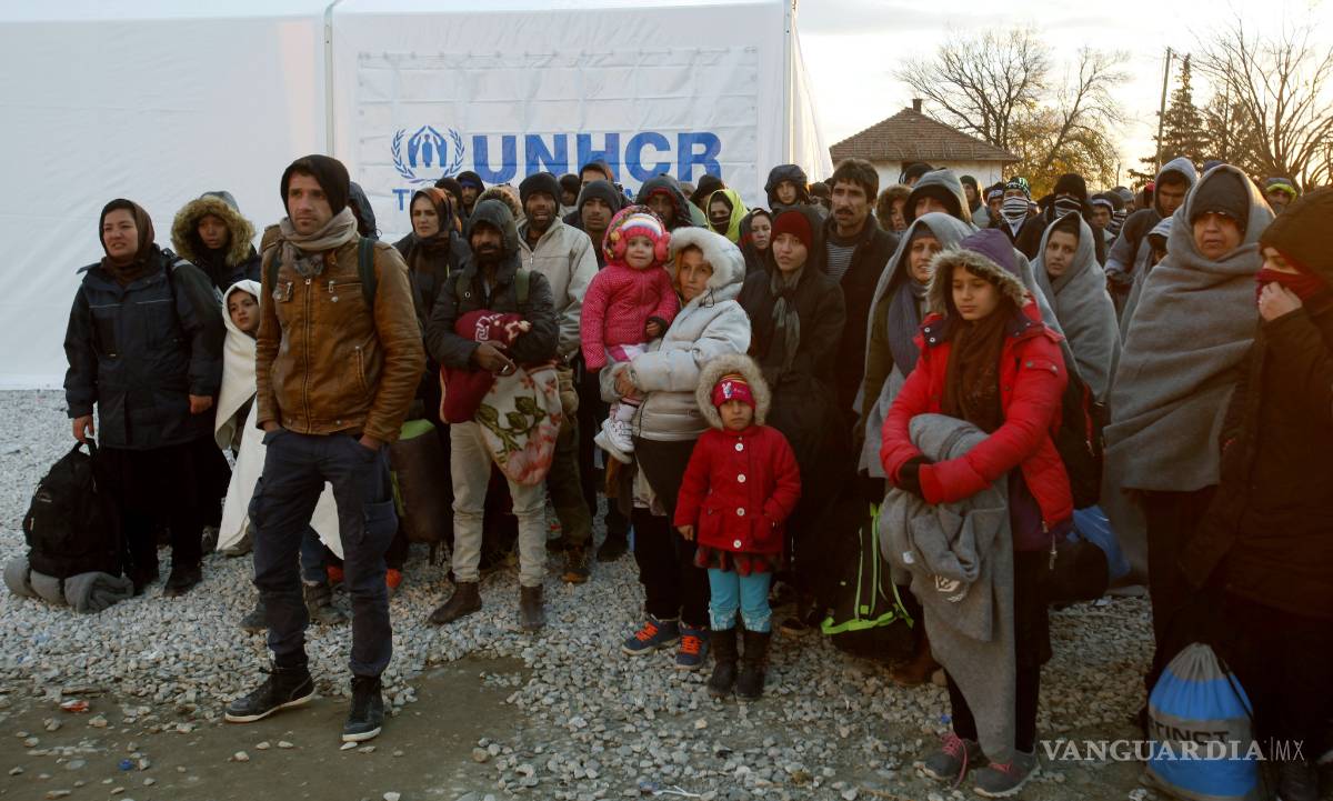 $!Carson pide que EU dé más fondos a campos de refugiados sirios en Oriente Medio