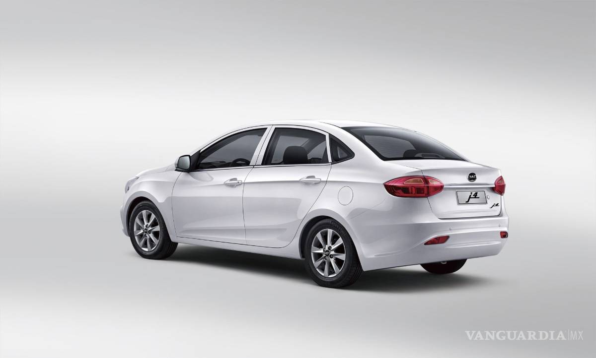 $!Así es el JAC J4, auto chino que compite contra Versa, Aveo y Vento en México
