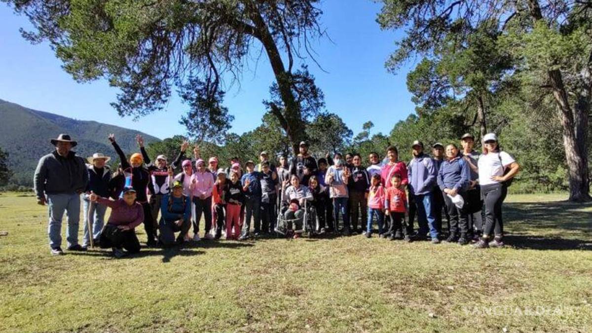 Dan alas a personas con discapacidad en Saltillo para que practiquen senderismo