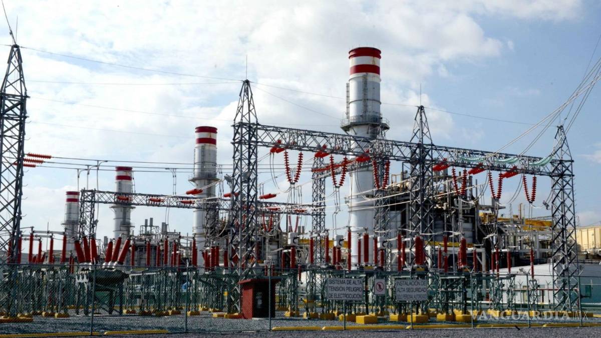 En vilo la soberanía energética: economista saltillense advierte riesgos financieros en plan eléctrico federal