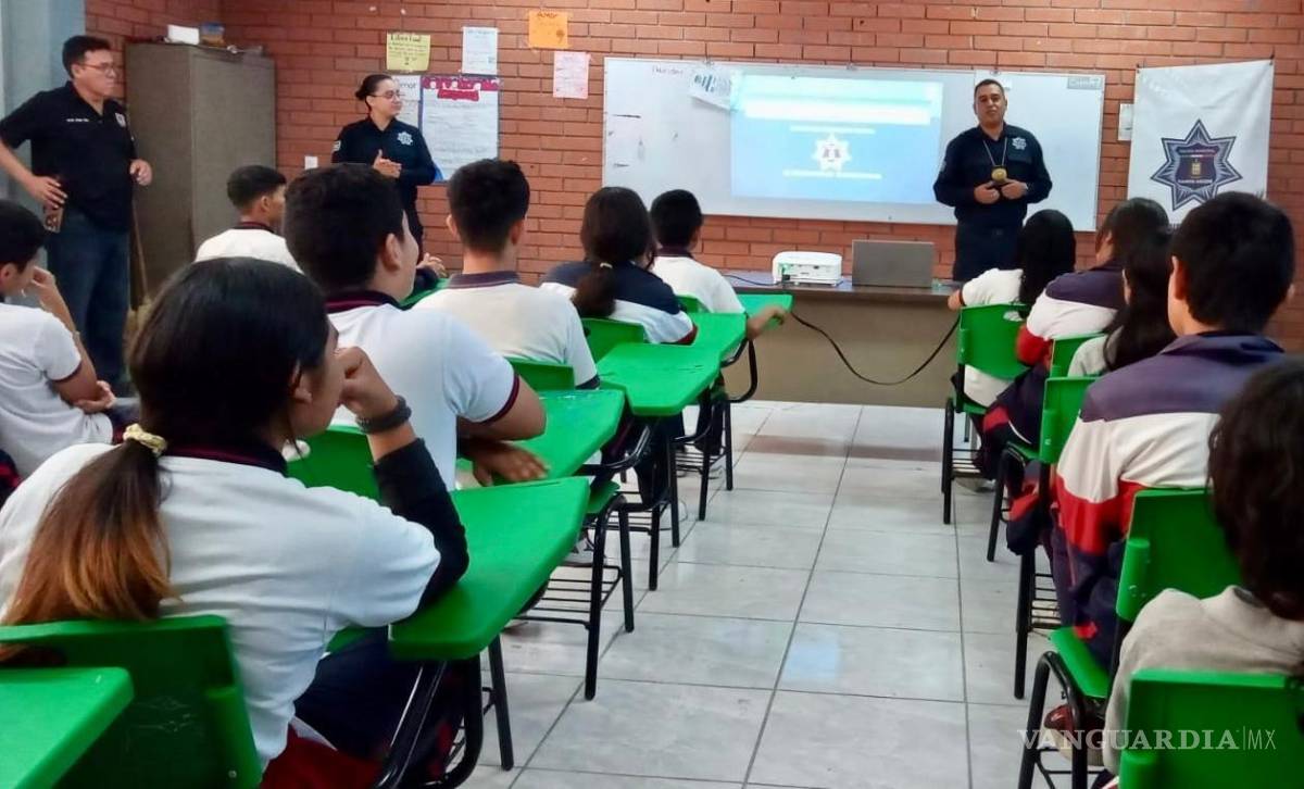 $!Las pláticas buscan crear conciencia sobre delitos cibernéticos como el acoso digital, el robo de identidad y la exposición a contenidos peligrosos.