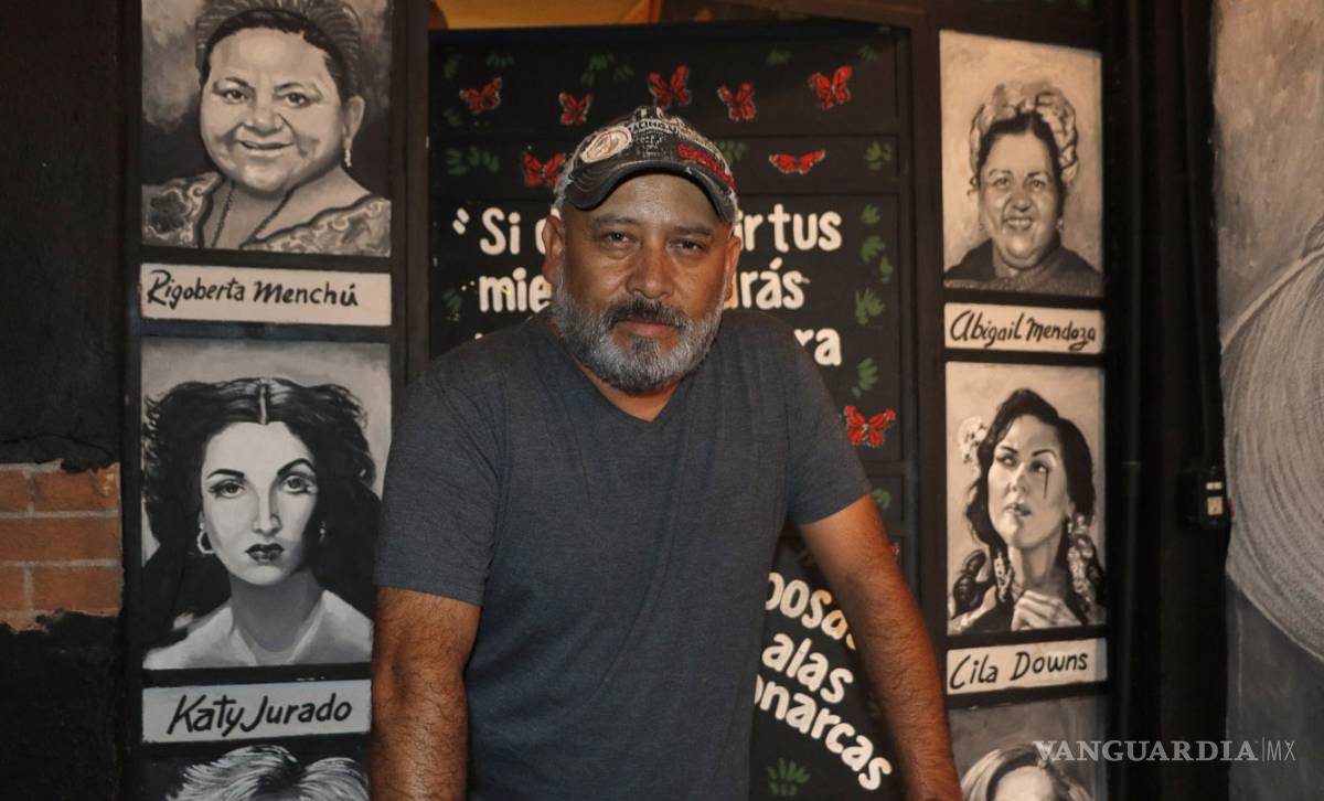 $!Pintor saltillense inmortaliza a Lila Downs en el Tenampa