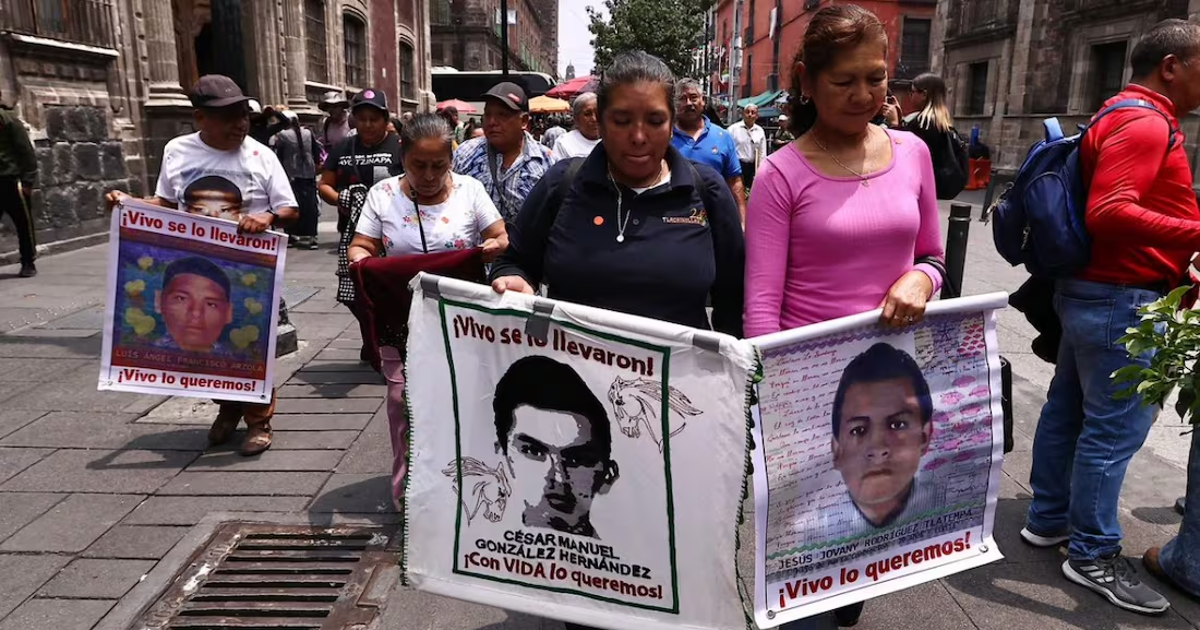 Padres de los 43 se reúnen con Sheinbaum: ‘No hay avances’