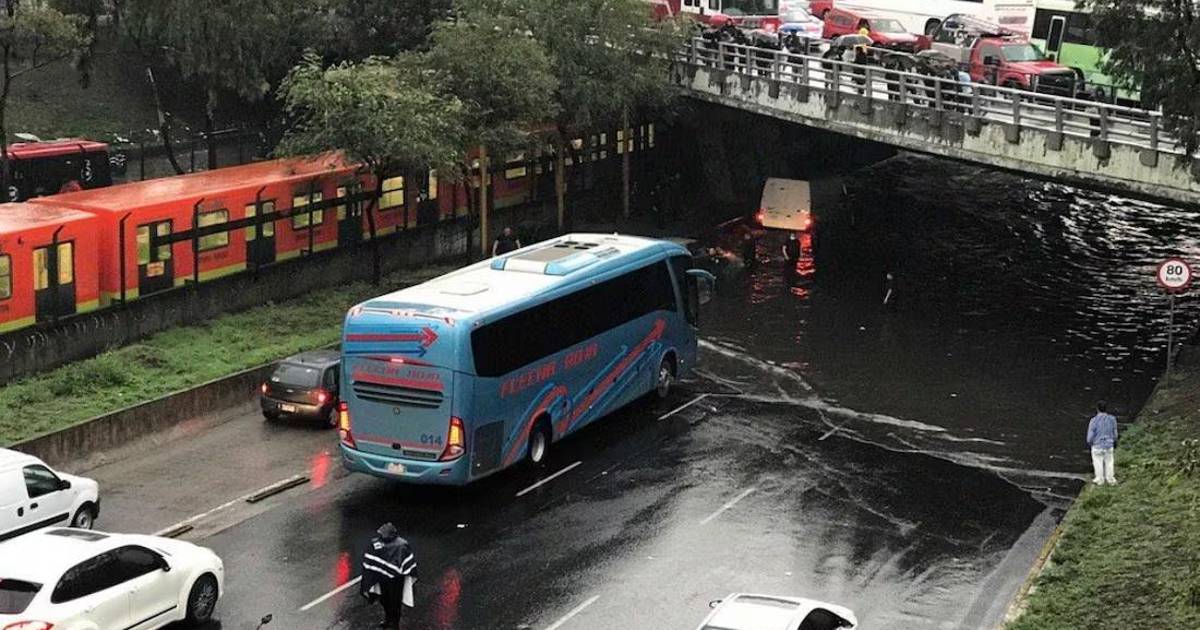 Lluvias provocan alza en accidentes y daños vehiculares; aseguradoras superan pagos por mil 500 millones de pesos