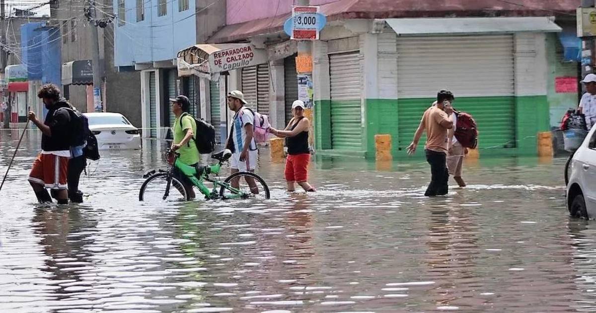 Arranca entrega de 8 mil pesos a damnificados por lluvias en el Valle de México