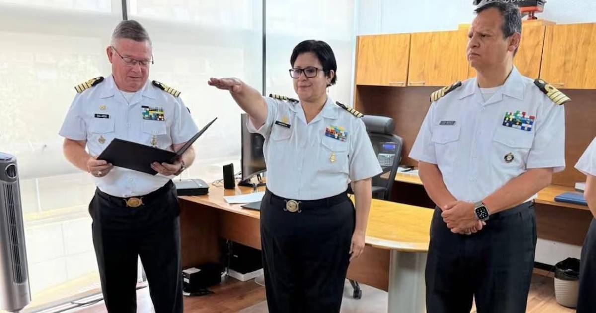 Capitán Abarca toma control de los puertos de México