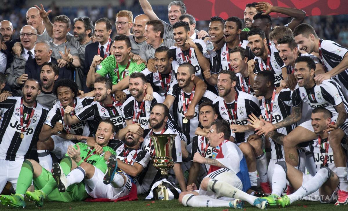 $!Cuadrado pide ayuda en Twitter para elegir su nuevo dorsal en la Juventus